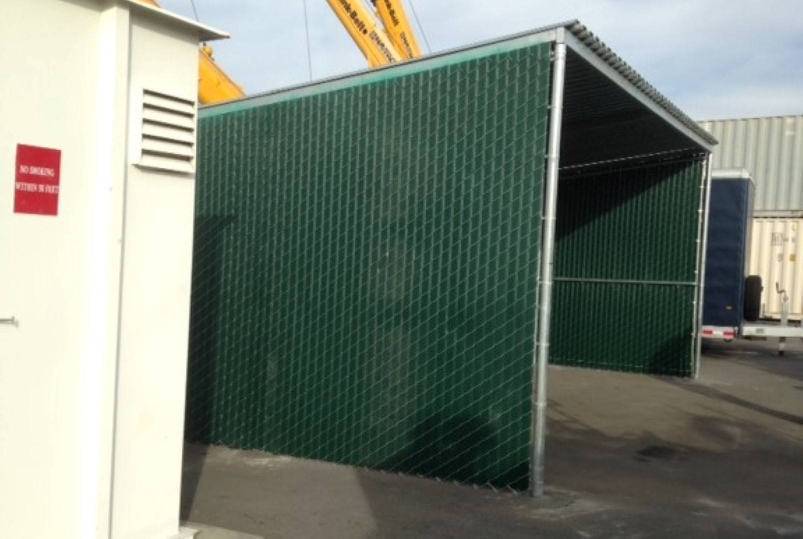 Privacy chain link enclosure