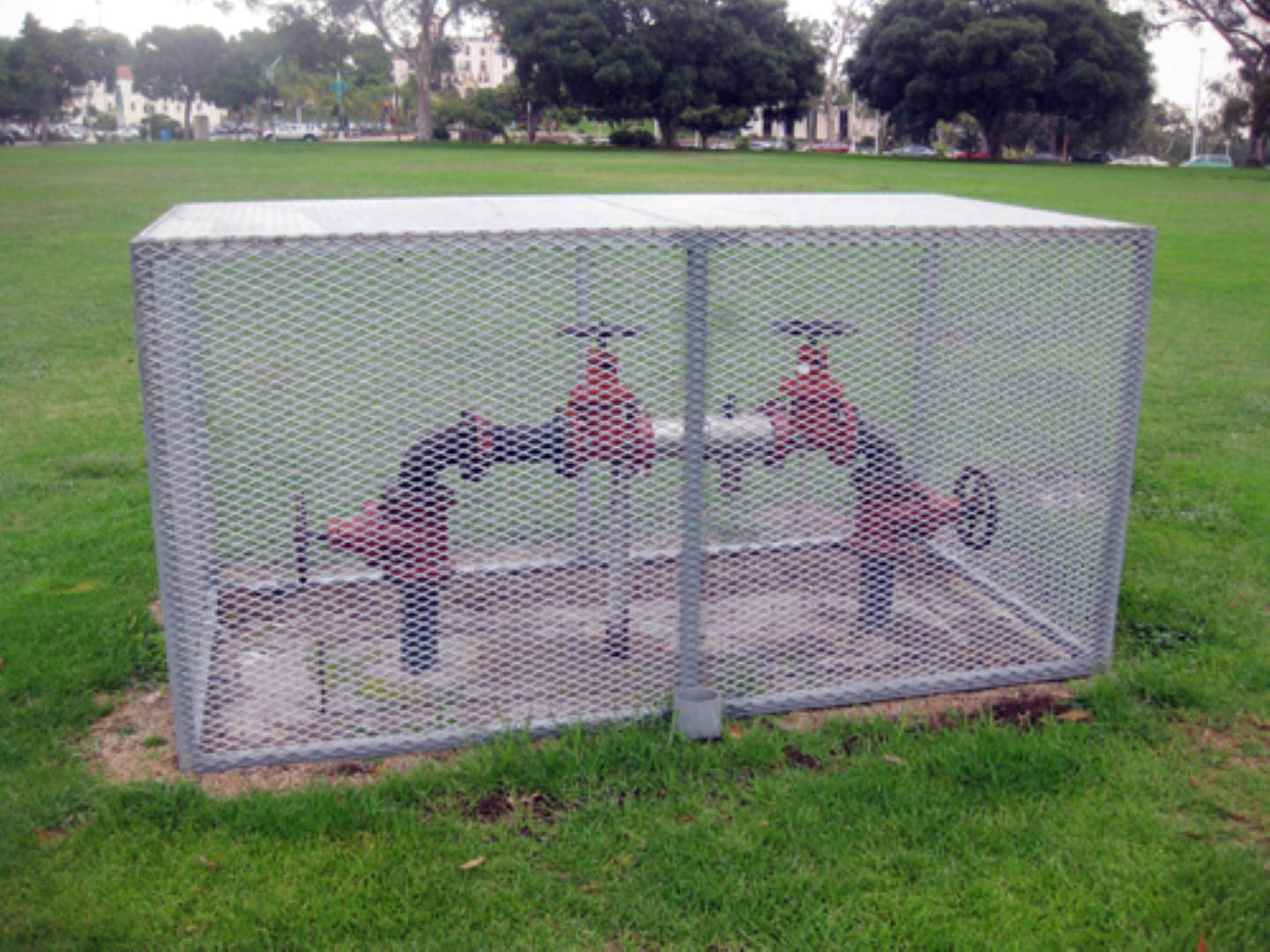 Valve enclosure fencing
