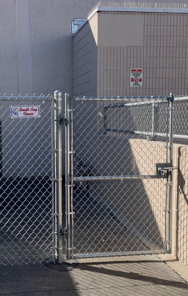 Chain link security gate